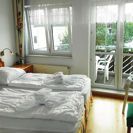 Apartment Nice In Seebad Bansin With 2 Bedrooms And Wifi
