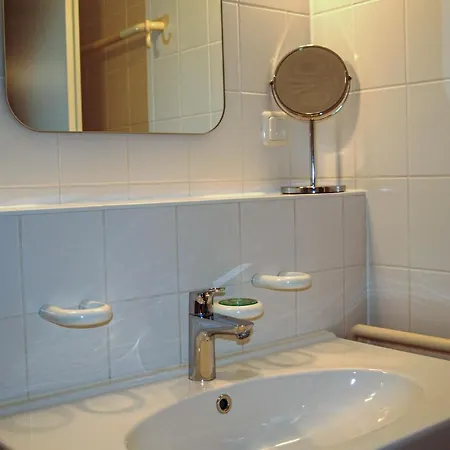 Nice In Seebad Bansin With 2 Bedrooms And Wifi